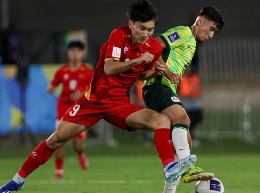 U17 Việt Nam bất lực trước 'vũ khí' của U17 Úc 835114