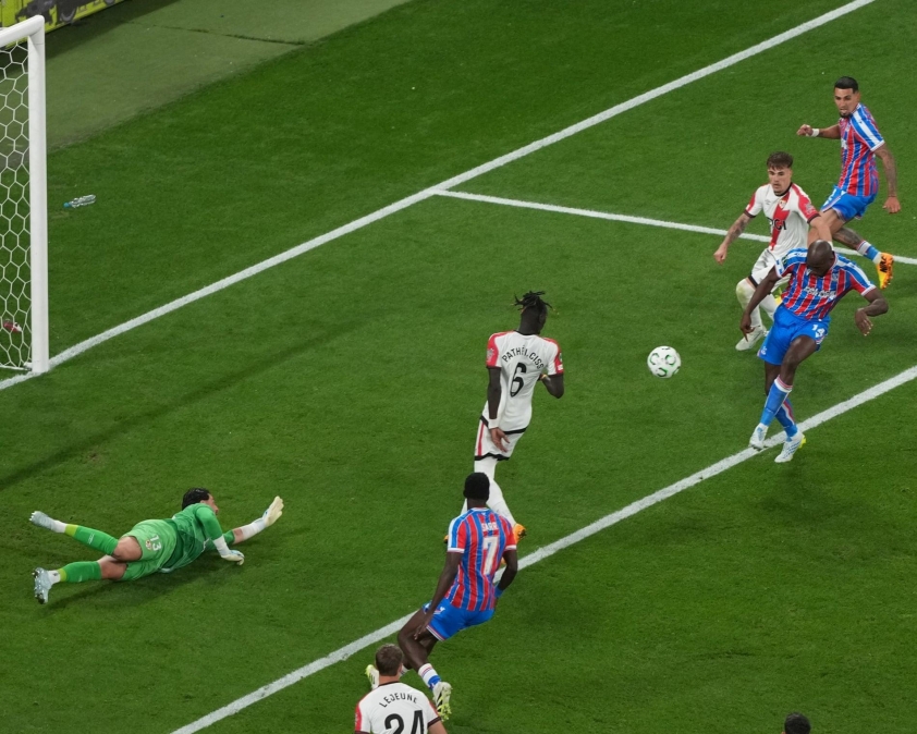 Quật ngã Rayo Vallecano, Crystal Palace vô địch Conference League 2025/26 839756
