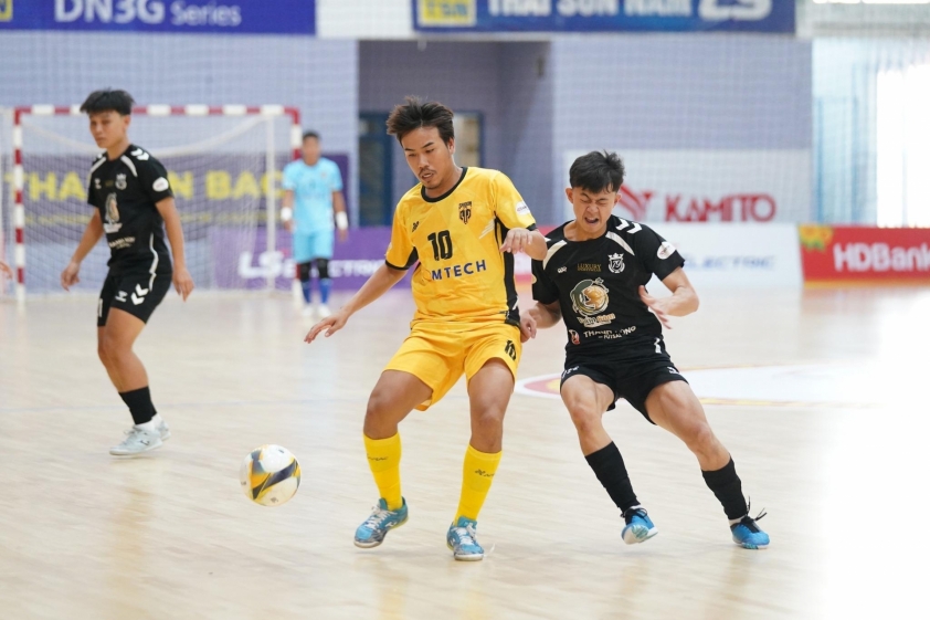 Thái Sơn Nam thắng đậm 10-4, trở lại ngôi đầu BXH sau 4 trận 838235