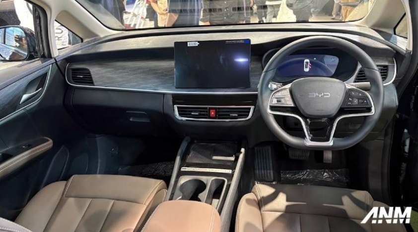 BYD M6 (2)