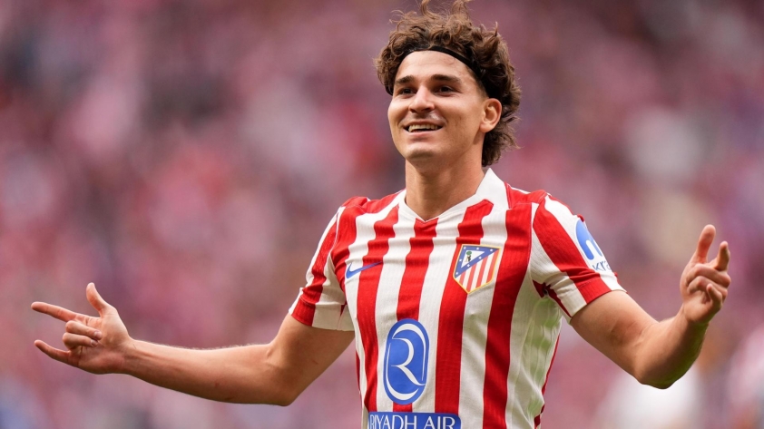 Julian Alvarez muốn rời Atletico, PSG bị Barca 'hớt tay trên'? 839010