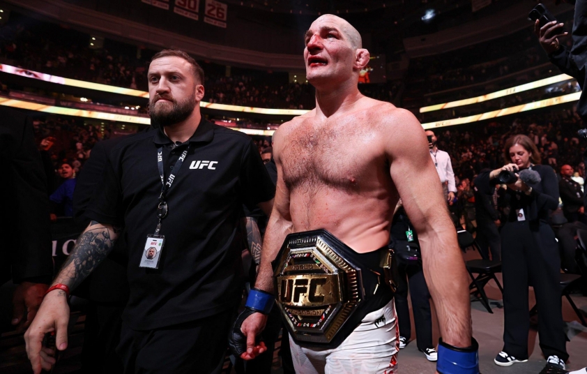 UFC 328: Strickland gây bất ngờ trước Chimaev, lần thứ 2 vô địch hạng trung 832075