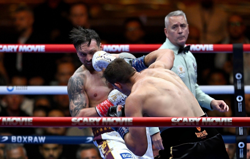 Verhoeven thua đau Usyk, trọng tài thừa nhận sai sót 838934