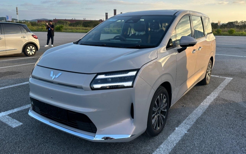 Wuling Darion (2)