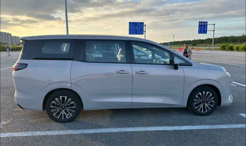 Wuling Darion (3)