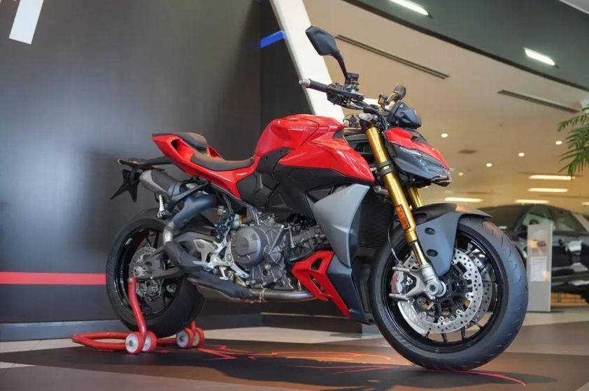 Ducati Streetfighter V2 S 2026