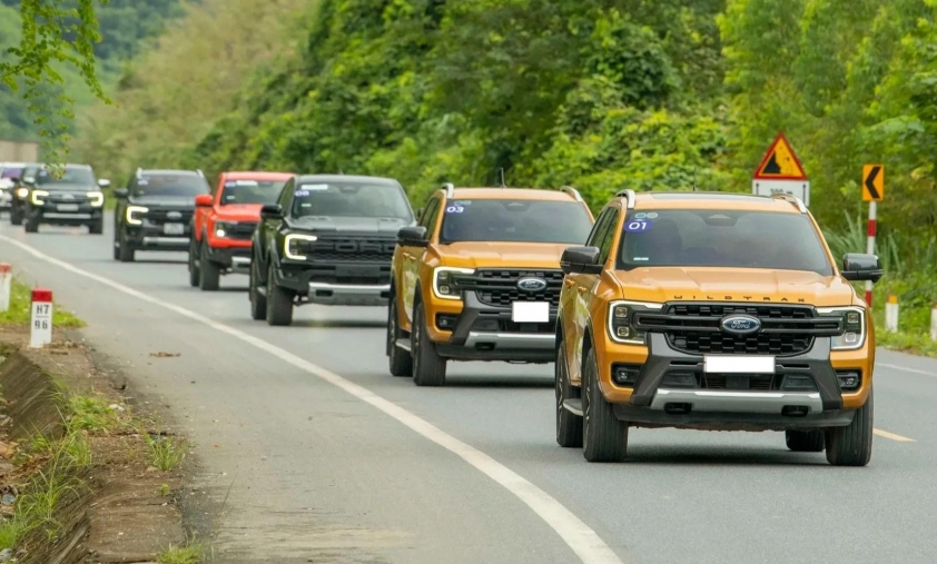 Ford (2)