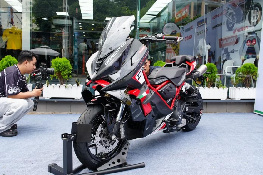 Italjet Dragster 700