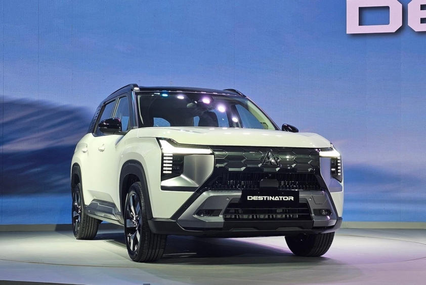 Mitsubishi Destinator