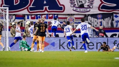 Cúp C3 khởi tranh: Ajax gục ngã, Brighton làm mưa làm gió
