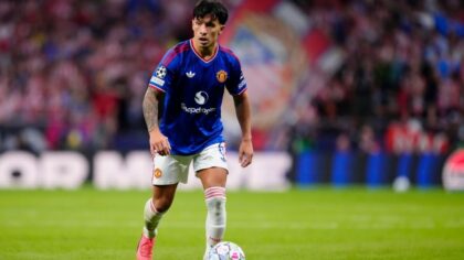 Lisandro Martinez ‘nổi đóa’ với ban lãnh đạo MU ngay tại họp báo