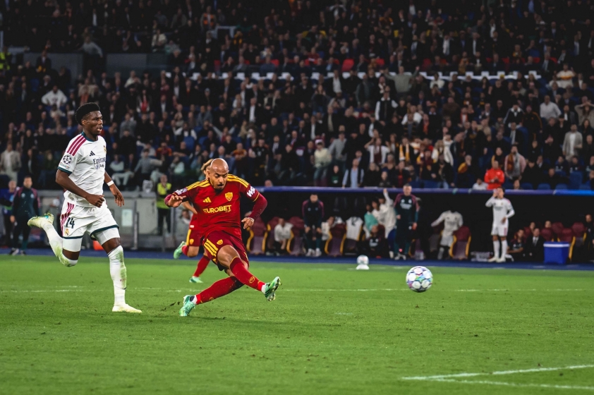 Thảm họa chưa từng có ở Champions League: Cả 4 đại diện Italy cùng gục ngã
