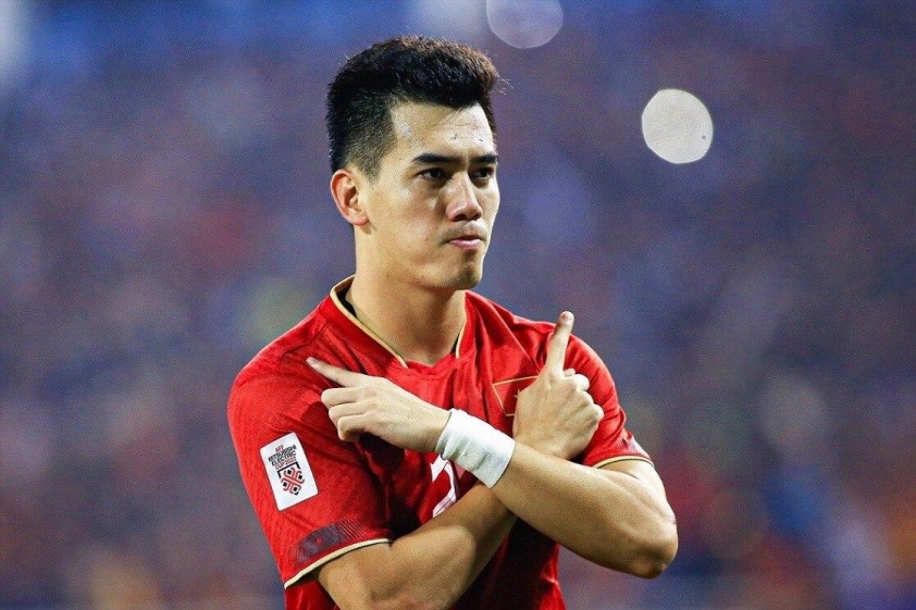Nguyễn Tiến Linh có những điểm mạnh nào ở vị trí tiền đạo?-914100